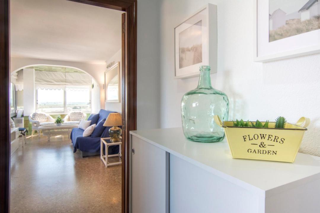 Bright Apartment Steps Away From The Beach el el Mareny Blau Bagian luar foto